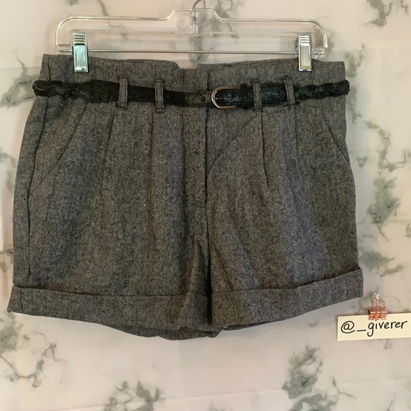Large Gray Tweed Cuff Hem Woven Shorts w Black Belt - Picture 5 of 15